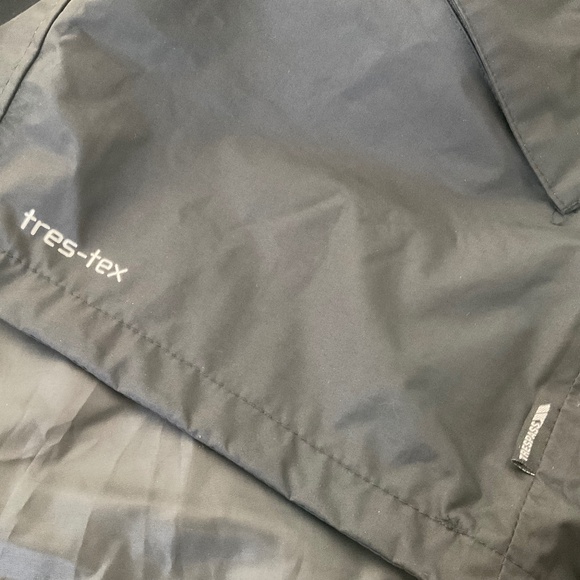 Trespass Men’s TP75 Waterproof Windproof Breathable Jacket Taped Seams B… - Picture 5 of 16